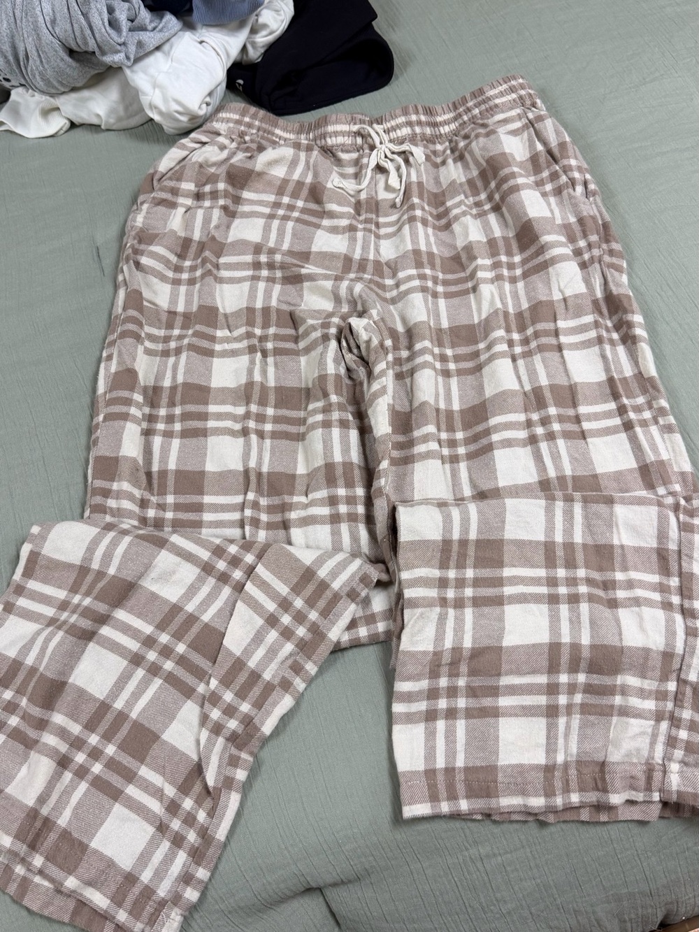Sincerely Jules Beige and White Plaid Lounge Joggers